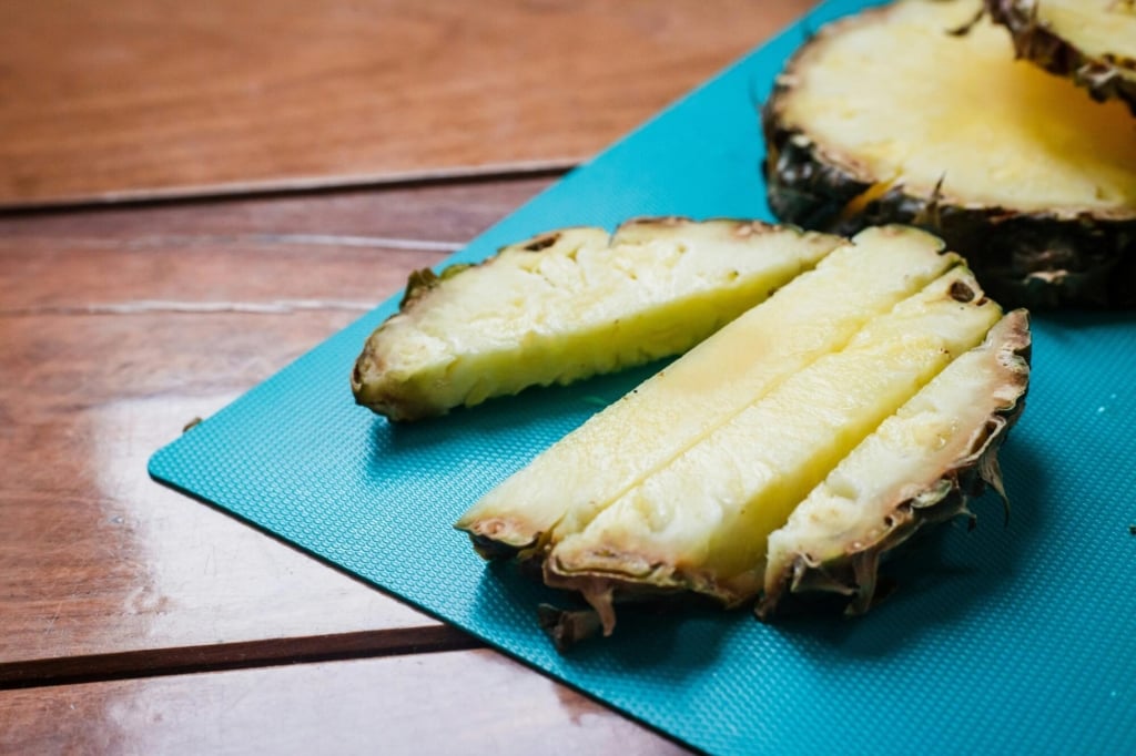 pineapple on burger